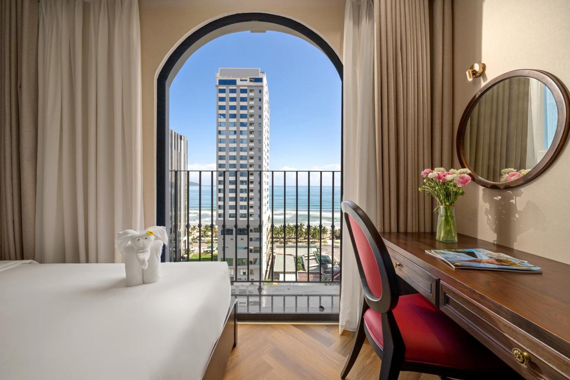 Golden Lotus Luxury Hotel Danang - Complimentary Daily Afternoon Tea Exterior photo